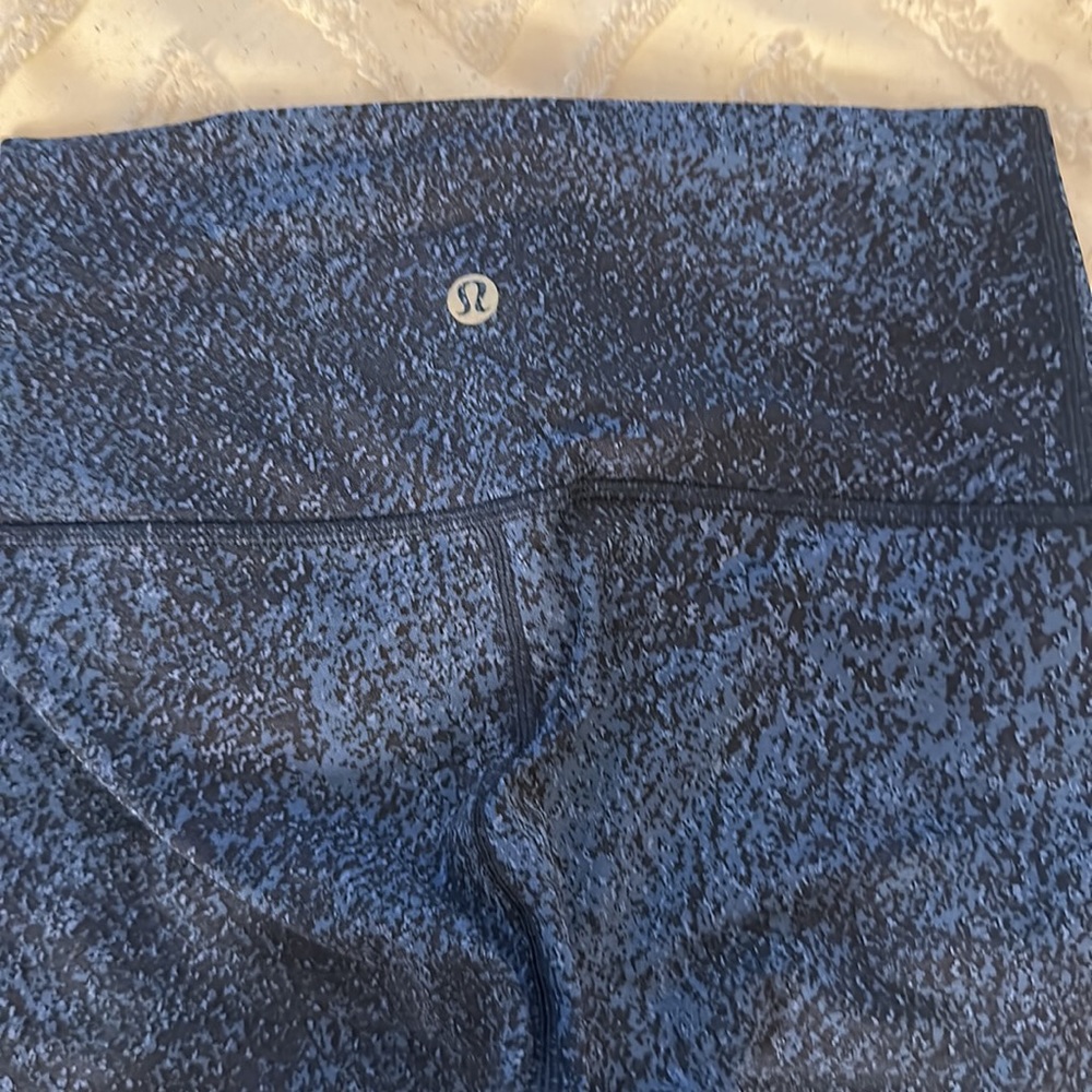 Lululemon crops - Picture 4 of 10
